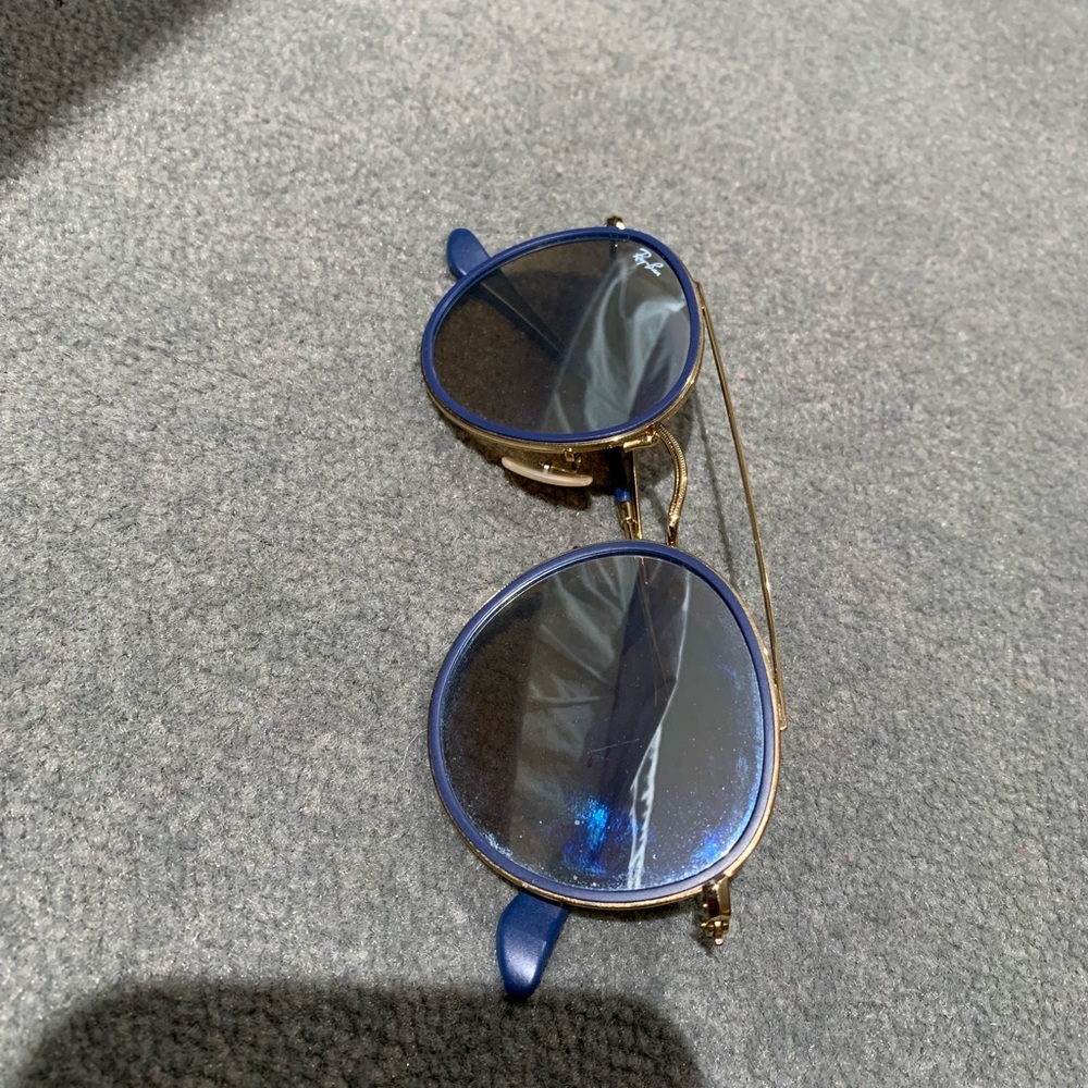 Ray ban sunglasses. Style:Round Double Bridge. COLOR NOT SOLD IN STORES ANYMORE!